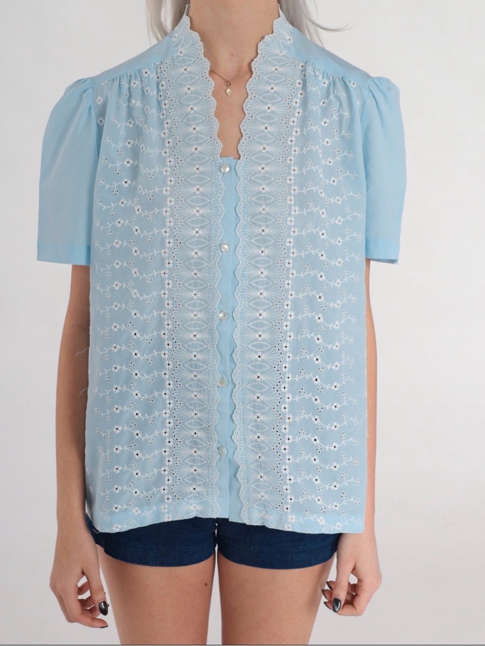 Vintage 1970’s Baby Blue Floral Eyelet Lace Blouse L